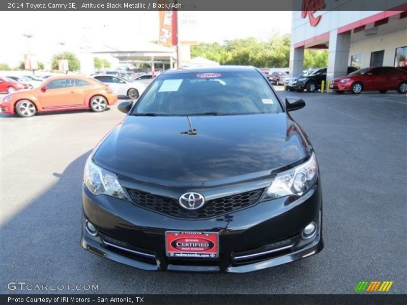 Attitude Black Metallic / Black/Ash 2014 Toyota Camry SE