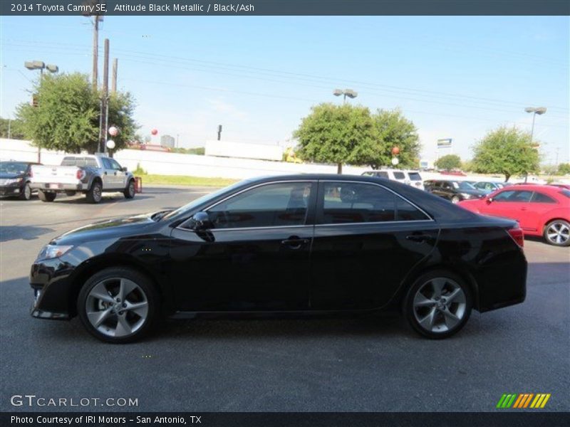 Attitude Black Metallic / Black/Ash 2014 Toyota Camry SE