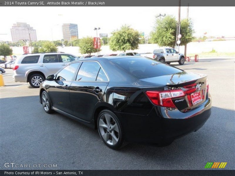 Attitude Black Metallic / Black/Ash 2014 Toyota Camry SE
