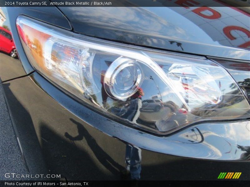 Attitude Black Metallic / Black/Ash 2014 Toyota Camry SE