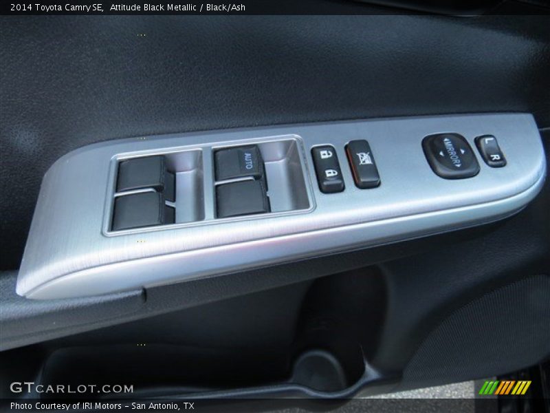 Attitude Black Metallic / Black/Ash 2014 Toyota Camry SE