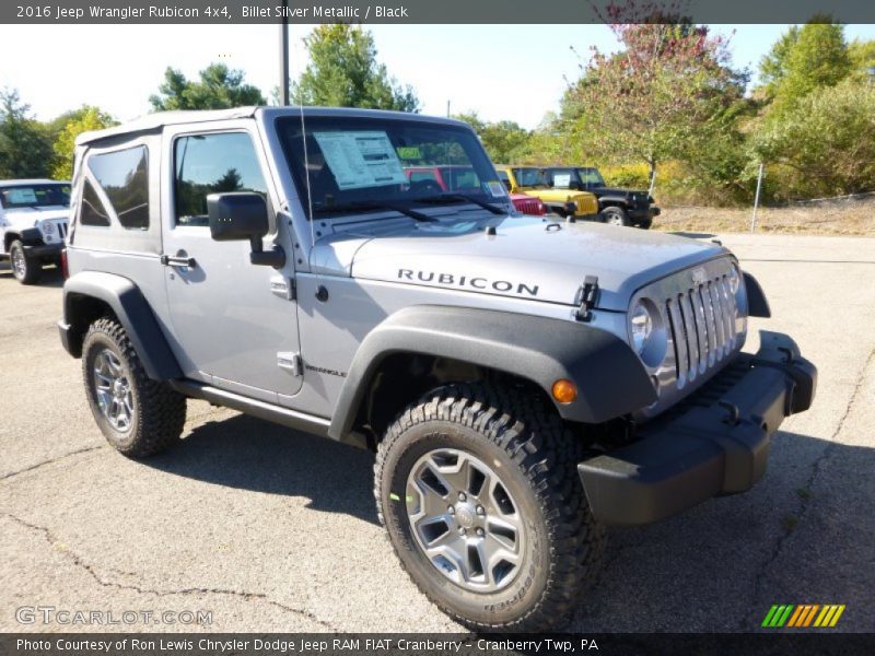 Front 3/4 View of 2016 Wrangler Rubicon 4x4