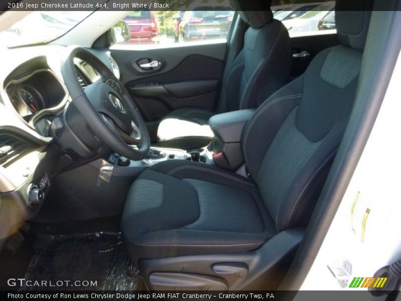 Bright White / Black 2016 Jeep Cherokee Latitude 4x4