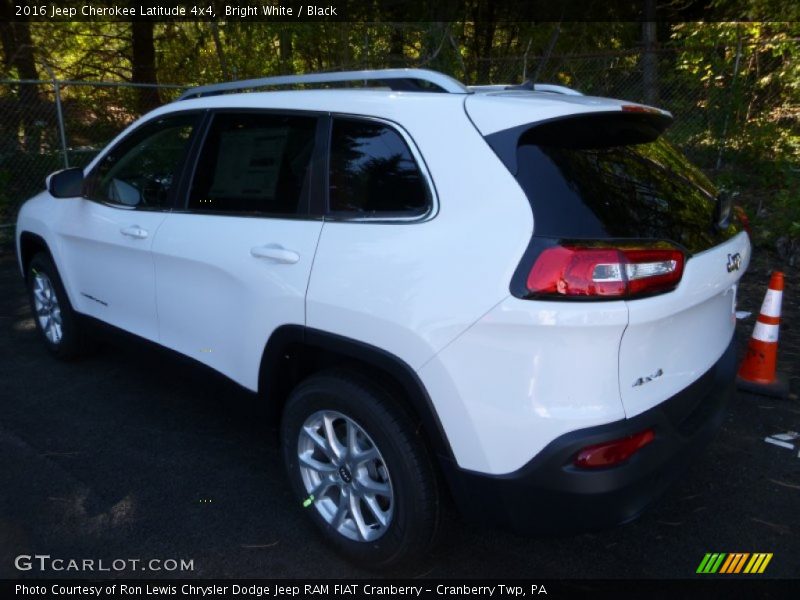 Bright White / Black 2016 Jeep Cherokee Latitude 4x4