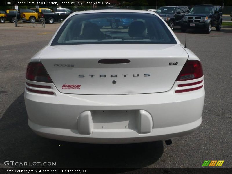 Stone White / Dark Slate Gray 2005 Dodge Stratus SXT Sedan