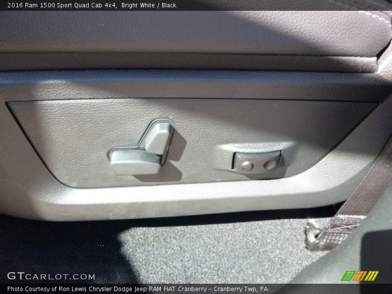 Bright White / Black 2016 Ram 1500 Sport Quad Cab 4x4