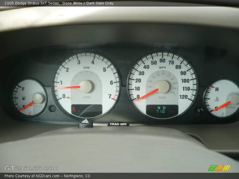 Stone White / Dark Slate Gray 2005 Dodge Stratus SXT Sedan