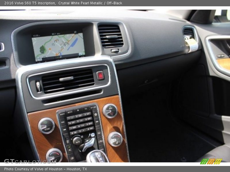 Dashboard of 2016 S60 T5 Inscription