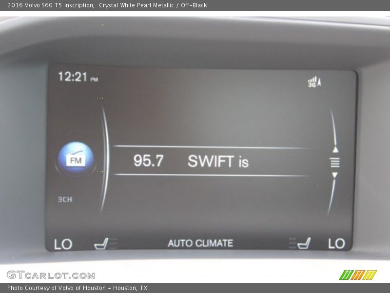 Crystal White Pearl Metallic / Off-Black 2016 Volvo S60 T5 Inscription