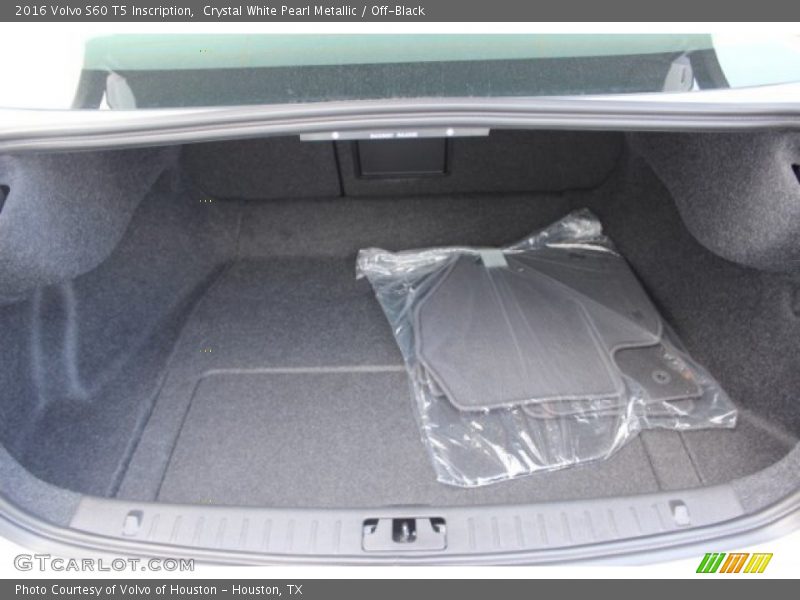  2016 S60 T5 Inscription Trunk