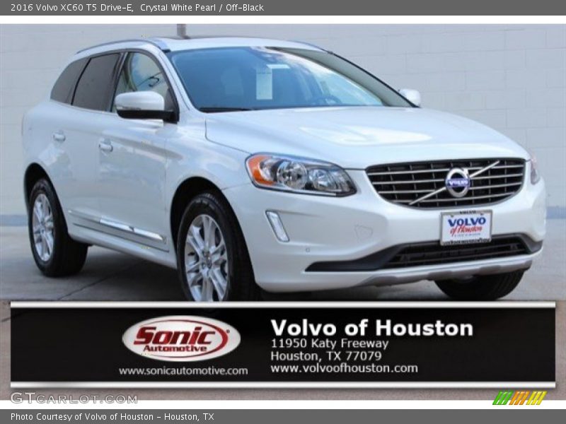 Crystal White Pearl / Off-Black 2016 Volvo XC60 T5 Drive-E