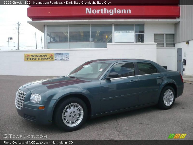 Magnesium Pearlcoat / Dark Slate Gray/Light Slate Gray 2006 Chrysler 300