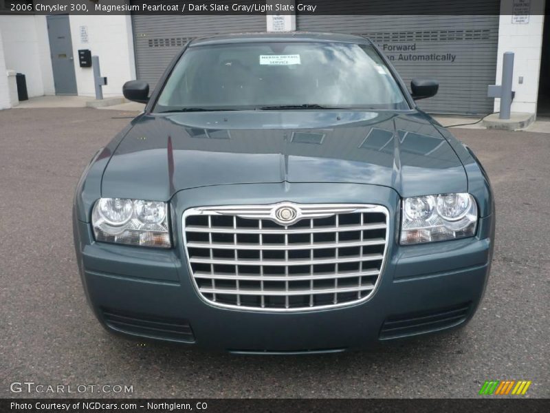 Magnesium Pearlcoat / Dark Slate Gray/Light Slate Gray 2006 Chrysler 300