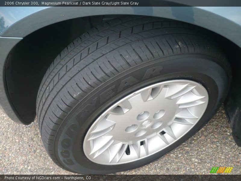 Magnesium Pearlcoat / Dark Slate Gray/Light Slate Gray 2006 Chrysler 300