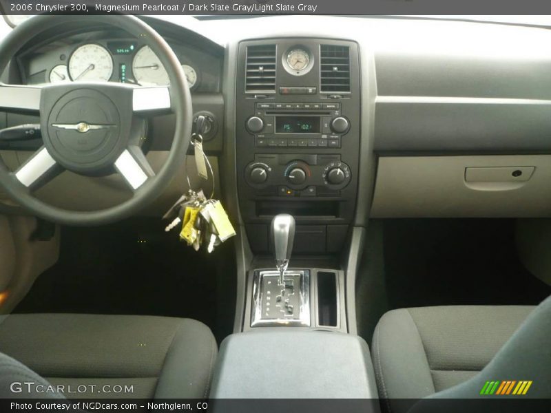 Magnesium Pearlcoat / Dark Slate Gray/Light Slate Gray 2006 Chrysler 300