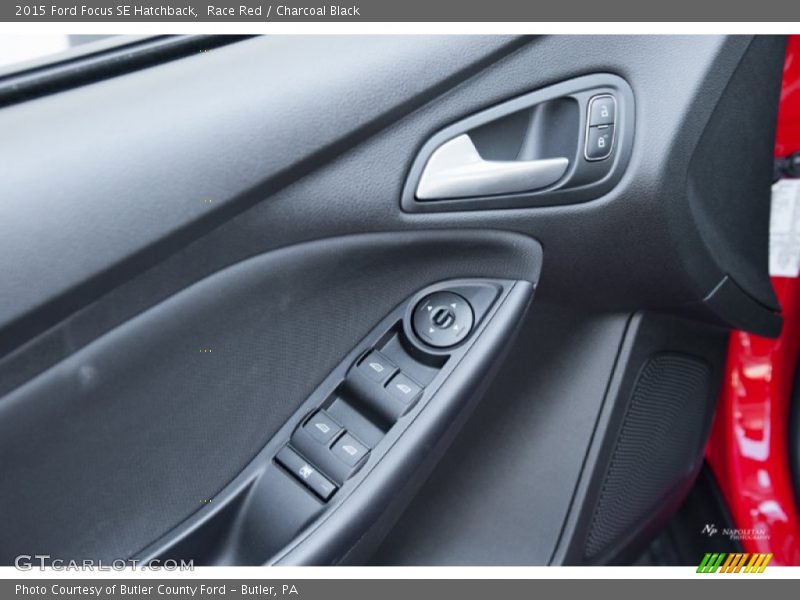 Race Red / Charcoal Black 2015 Ford Focus SE Hatchback