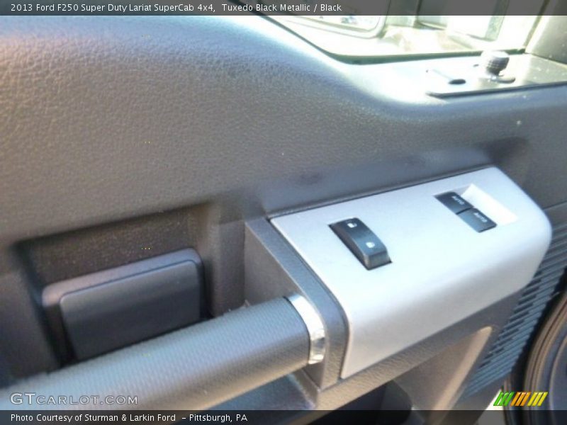 Tuxedo Black Metallic / Black 2013 Ford F250 Super Duty Lariat SuperCab 4x4