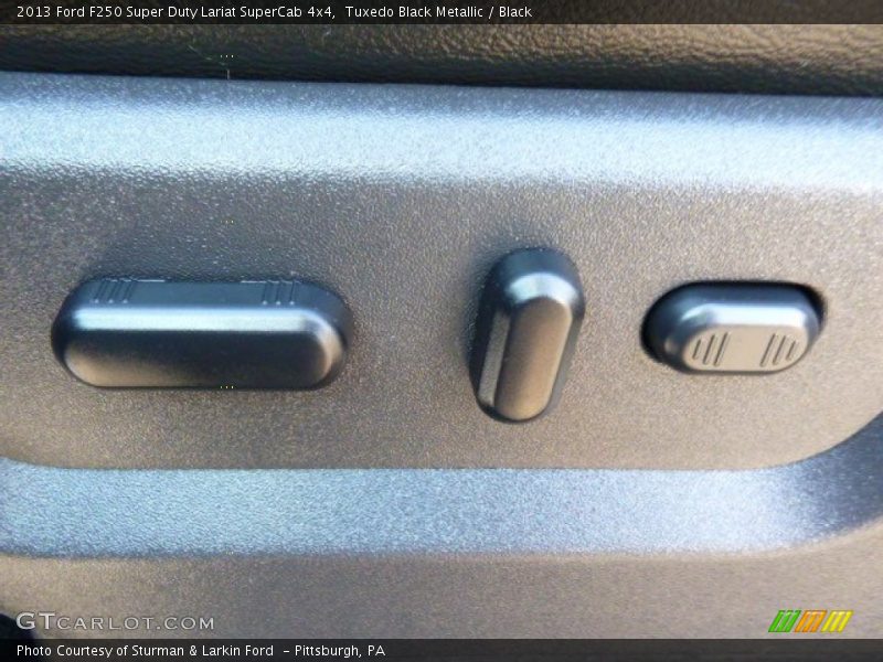 Tuxedo Black Metallic / Black 2013 Ford F250 Super Duty Lariat SuperCab 4x4