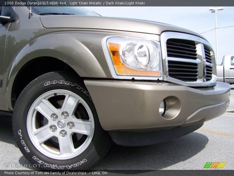 Light Khaki Metallic / Dark Khaki/Light Khaki 2006 Dodge Durango SLT HEMI 4x4