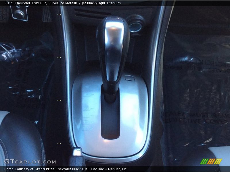 Silver Ice Metallic / Jet Black/Light Titanium 2015 Chevrolet Trax LTZ
