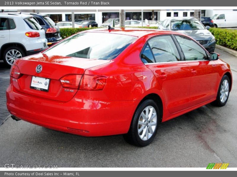 Tornado Red / Titan Black 2013 Volkswagen Jetta SE Sedan