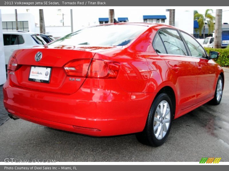 Tornado Red / Titan Black 2013 Volkswagen Jetta SE Sedan