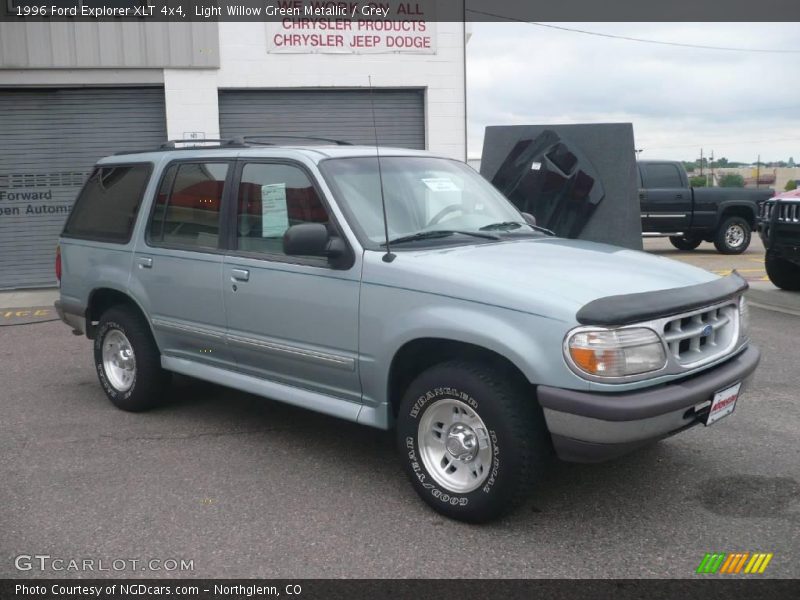 Light Willow Green Metallic / Grey 1996 Ford Explorer XLT 4x4