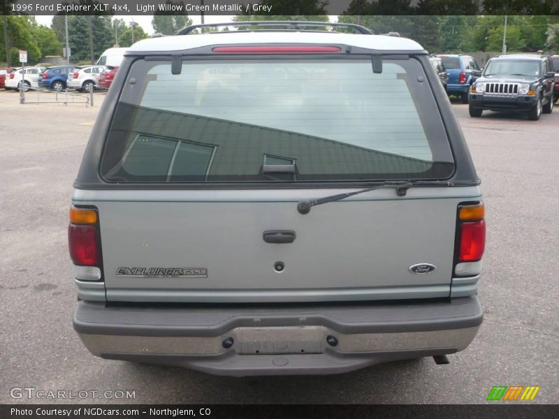 Light Willow Green Metallic / Grey 1996 Ford Explorer XLT 4x4