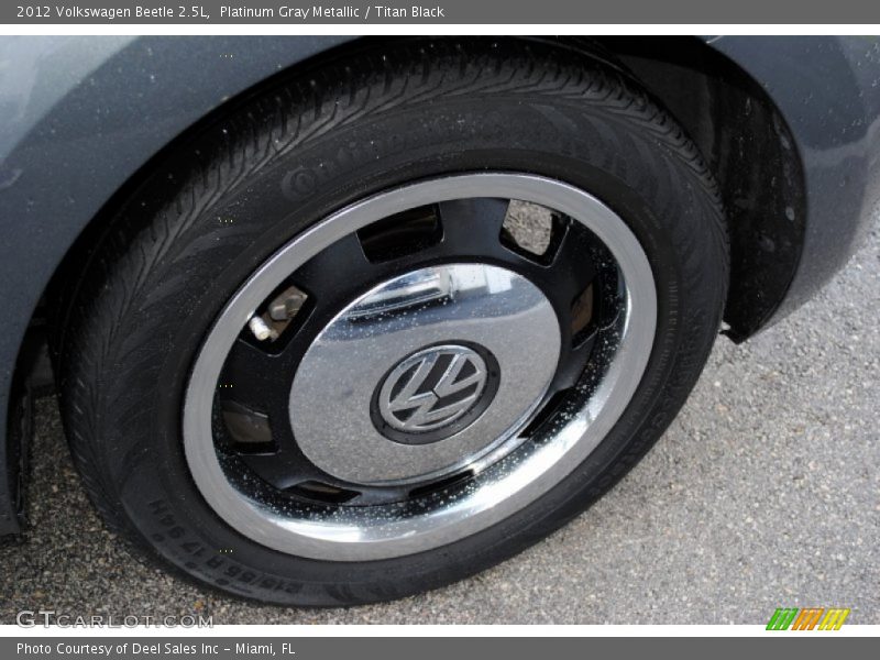 Platinum Gray Metallic / Titan Black 2012 Volkswagen Beetle 2.5L