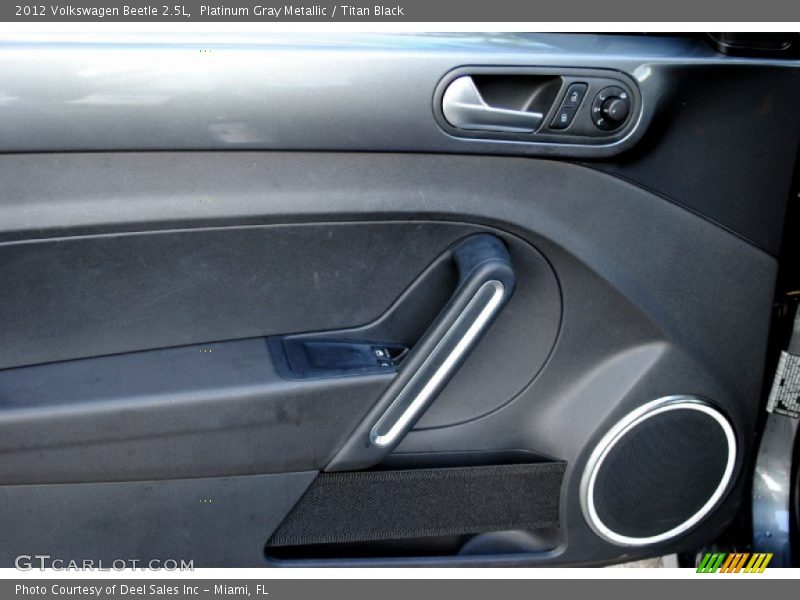 Platinum Gray Metallic / Titan Black 2012 Volkswagen Beetle 2.5L
