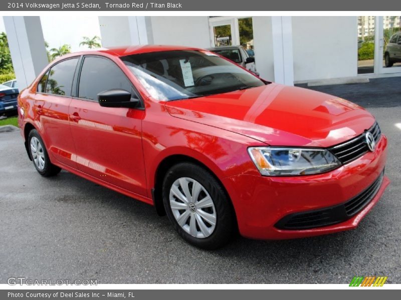 Front 3/4 View of 2014 Jetta S Sedan