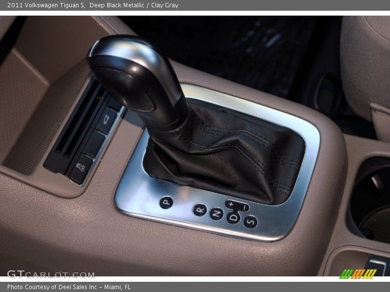  2011 Tiguan S 6 Speed Tiptronic Automatic Shifter