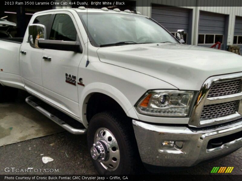 Bright White / Black 2013 Ram 3500 Laramie Crew Cab 4x4 Dually