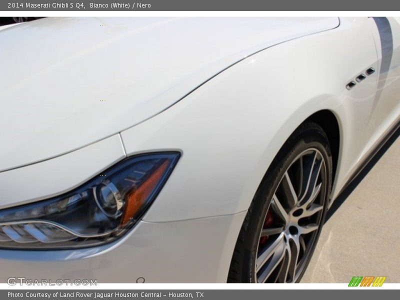Bianco (White) / Nero 2014 Maserati Ghibli S Q4