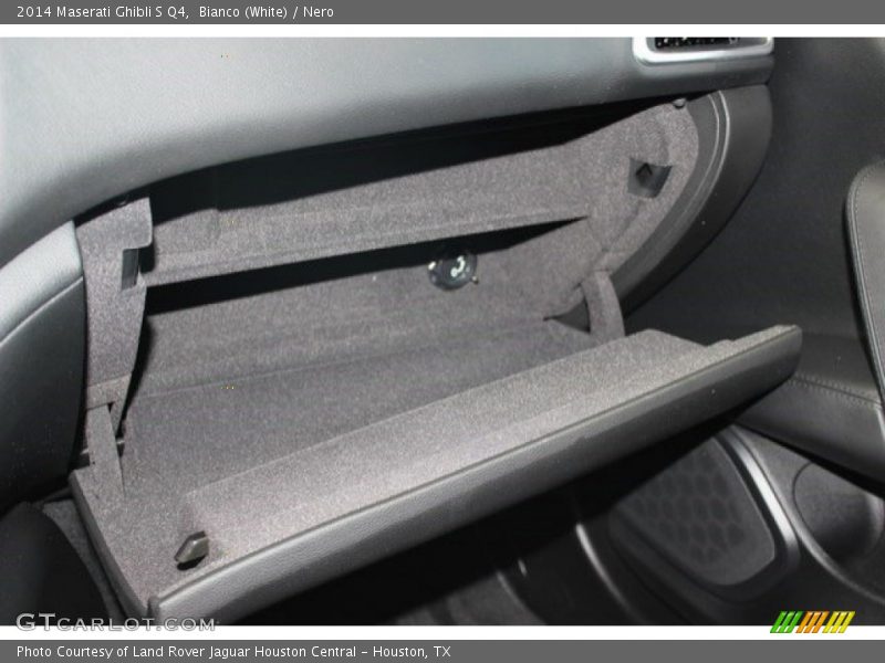 Bianco (White) / Nero 2014 Maserati Ghibli S Q4