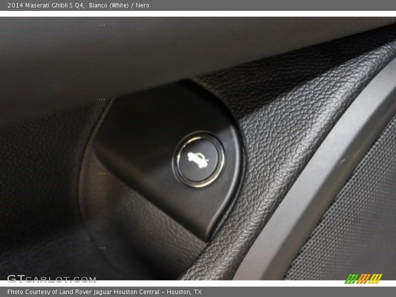 Bianco (White) / Nero 2014 Maserati Ghibli S Q4
