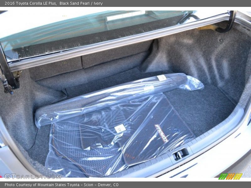 Black Sand Pearl / Ivory 2016 Toyota Corolla LE Plus