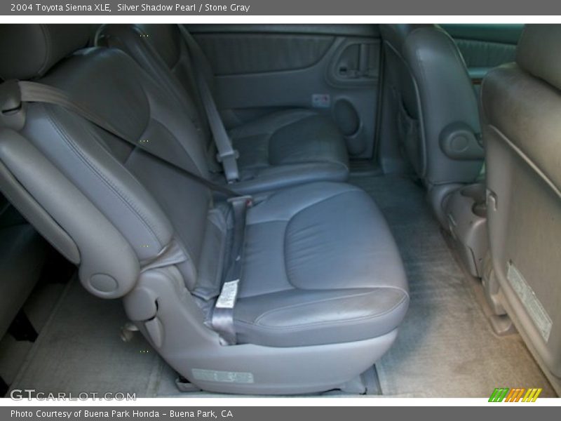 Silver Shadow Pearl / Stone Gray 2004 Toyota Sienna XLE