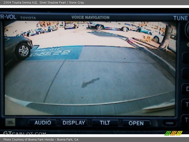 Silver Shadow Pearl / Stone Gray 2004 Toyota Sienna XLE
