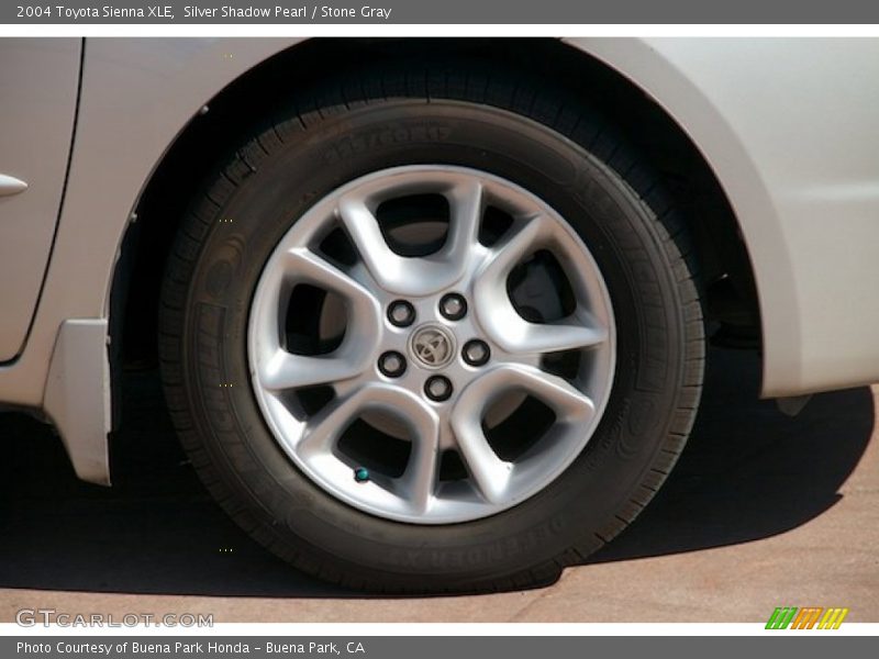 Silver Shadow Pearl / Stone Gray 2004 Toyota Sienna XLE