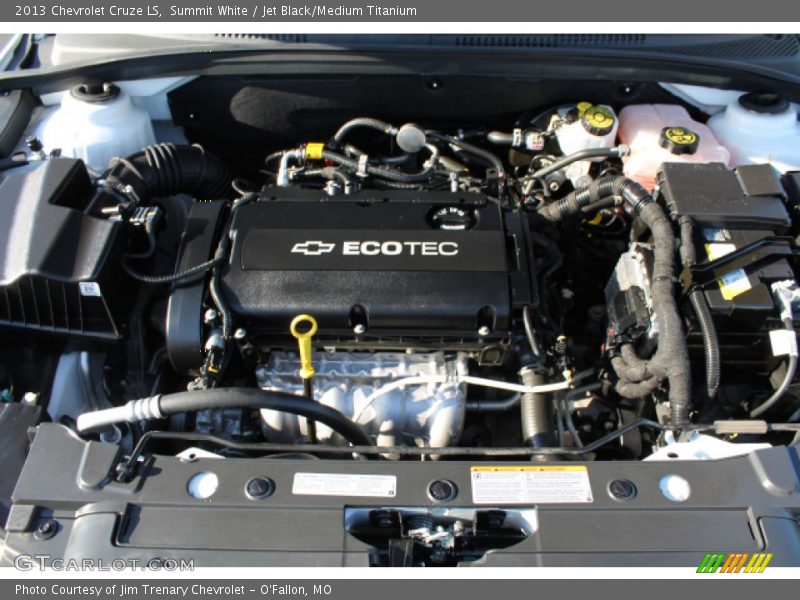 Summit White / Jet Black/Medium Titanium 2013 Chevrolet Cruze LS