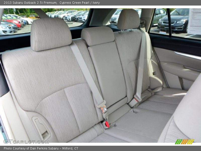 Cypress Green Pearl / Ivory 2013 Subaru Outback 2.5i Premium