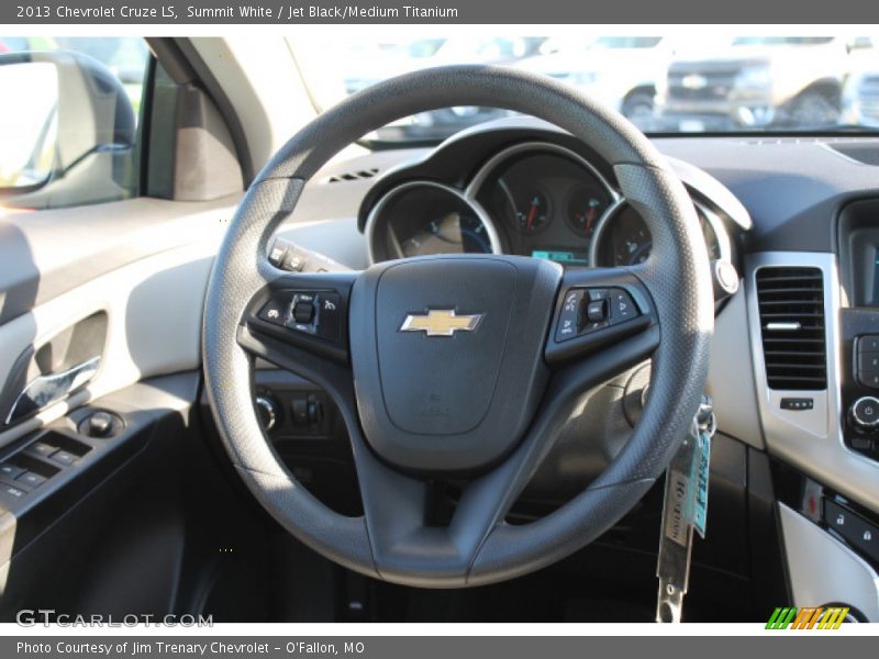 Summit White / Jet Black/Medium Titanium 2013 Chevrolet Cruze LS