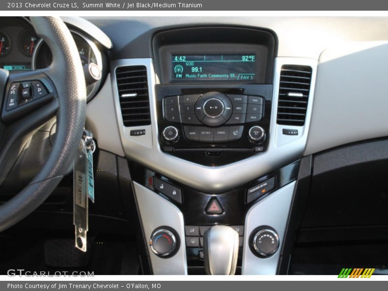 Summit White / Jet Black/Medium Titanium 2013 Chevrolet Cruze LS