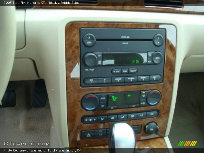 Black / Pebble Beige 2005 Ford Five Hundred SEL