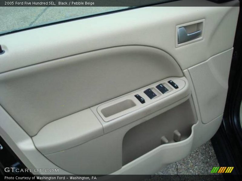 Black / Pebble Beige 2005 Ford Five Hundred SEL
