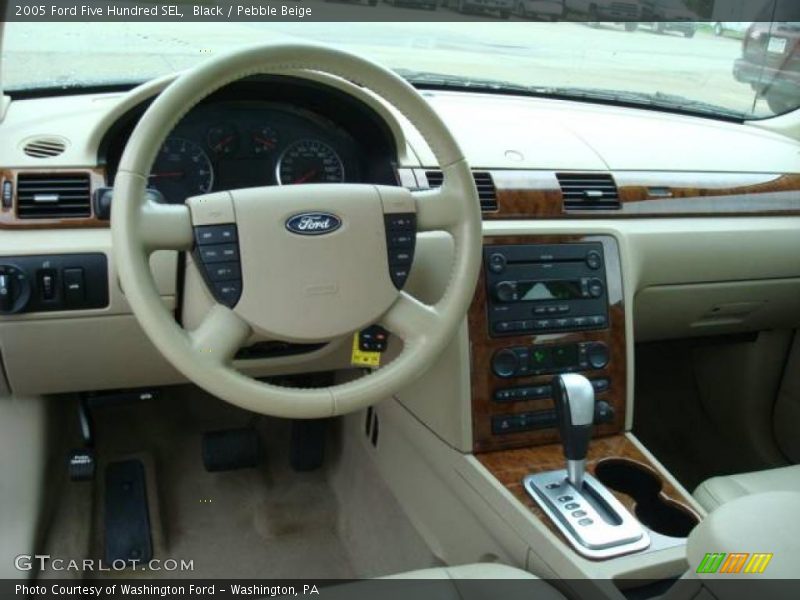 Black / Pebble Beige 2005 Ford Five Hundred SEL