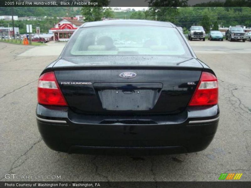 Black / Pebble Beige 2005 Ford Five Hundred SEL