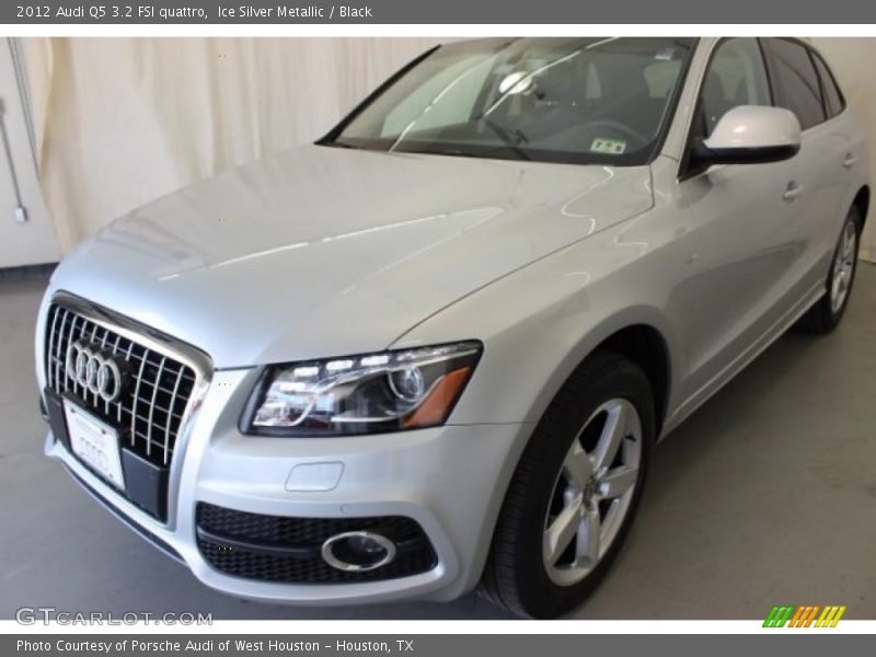 Ice Silver Metallic / Black 2012 Audi Q5 3.2 FSI quattro