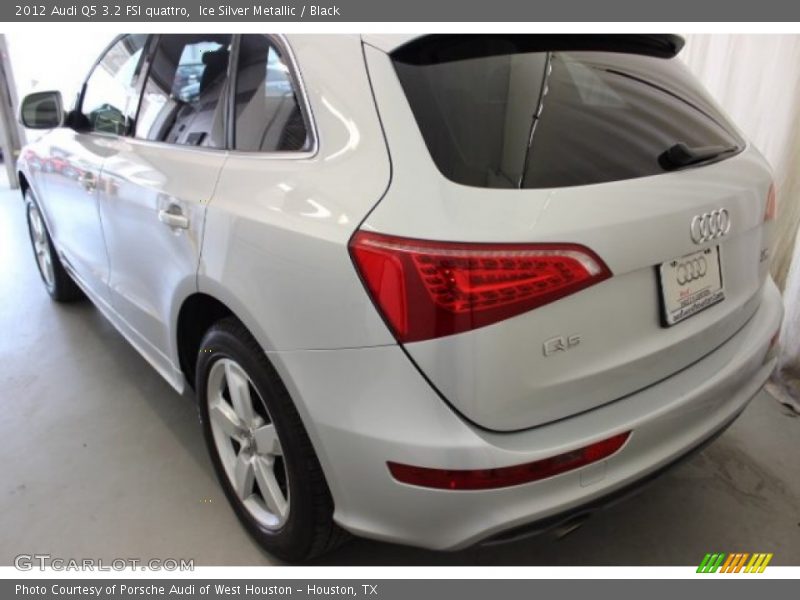 Ice Silver Metallic / Black 2012 Audi Q5 3.2 FSI quattro